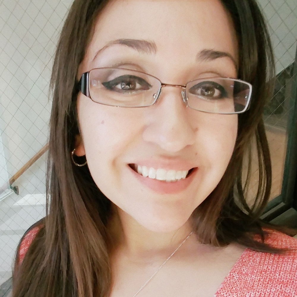 Meet your Posher, Alma